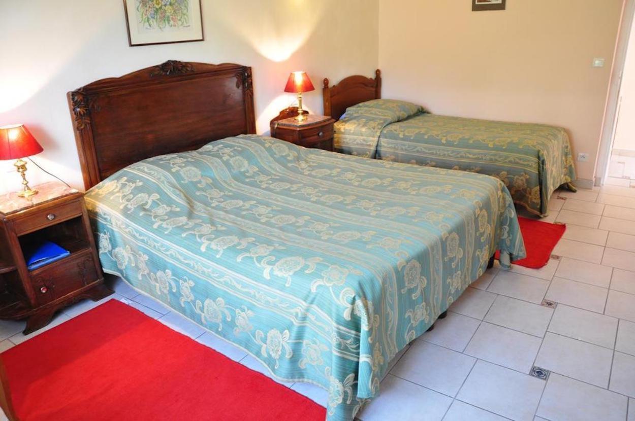 La Petite Tuilerie Hotel Villefranche-sur-Cher Ruang foto