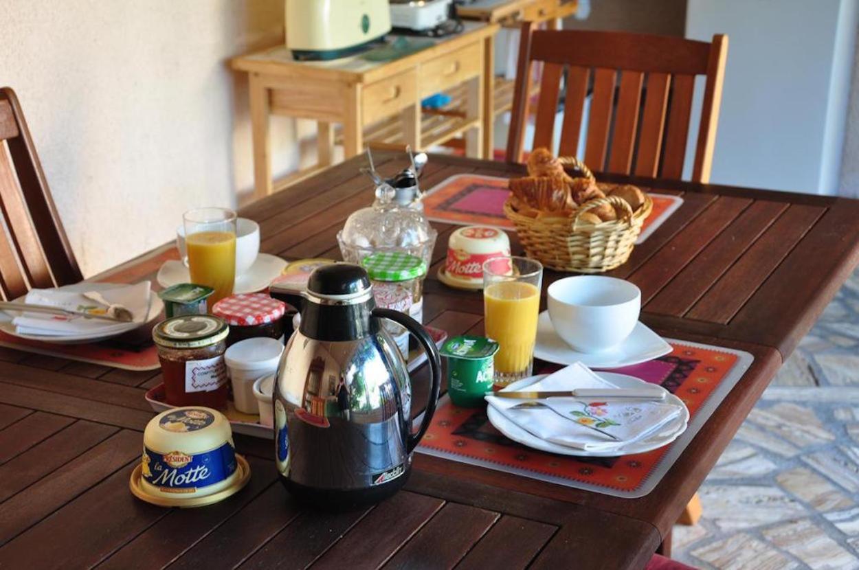 La Petite Tuilerie Hotel Villefranche-sur-Cher Bagian luar foto
